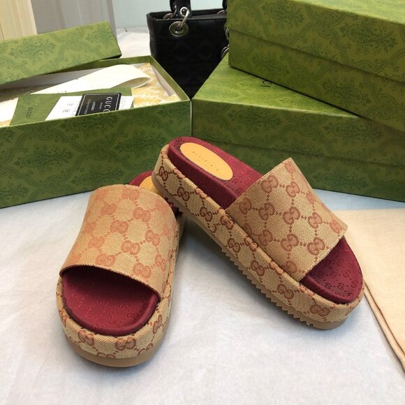 Gucci Canvas GG Monogram Platform Slide Sandals - Picture 6 of 9